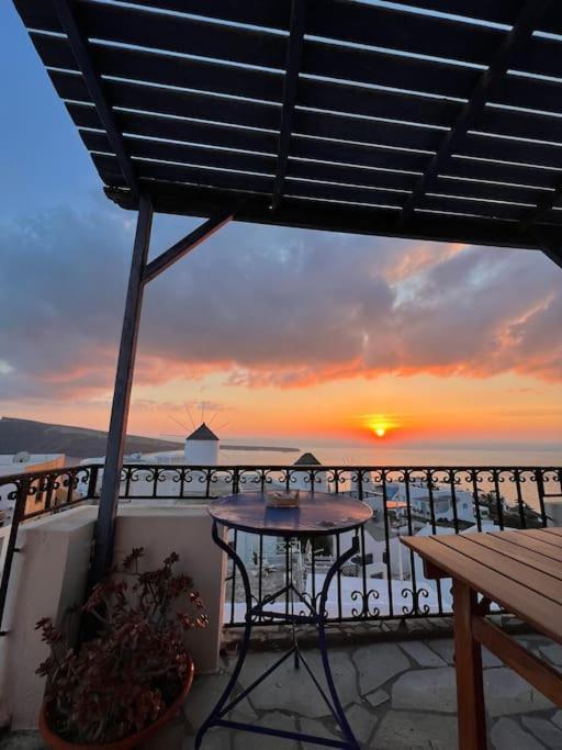 Sunset View Apartment Oia  Exterior photo